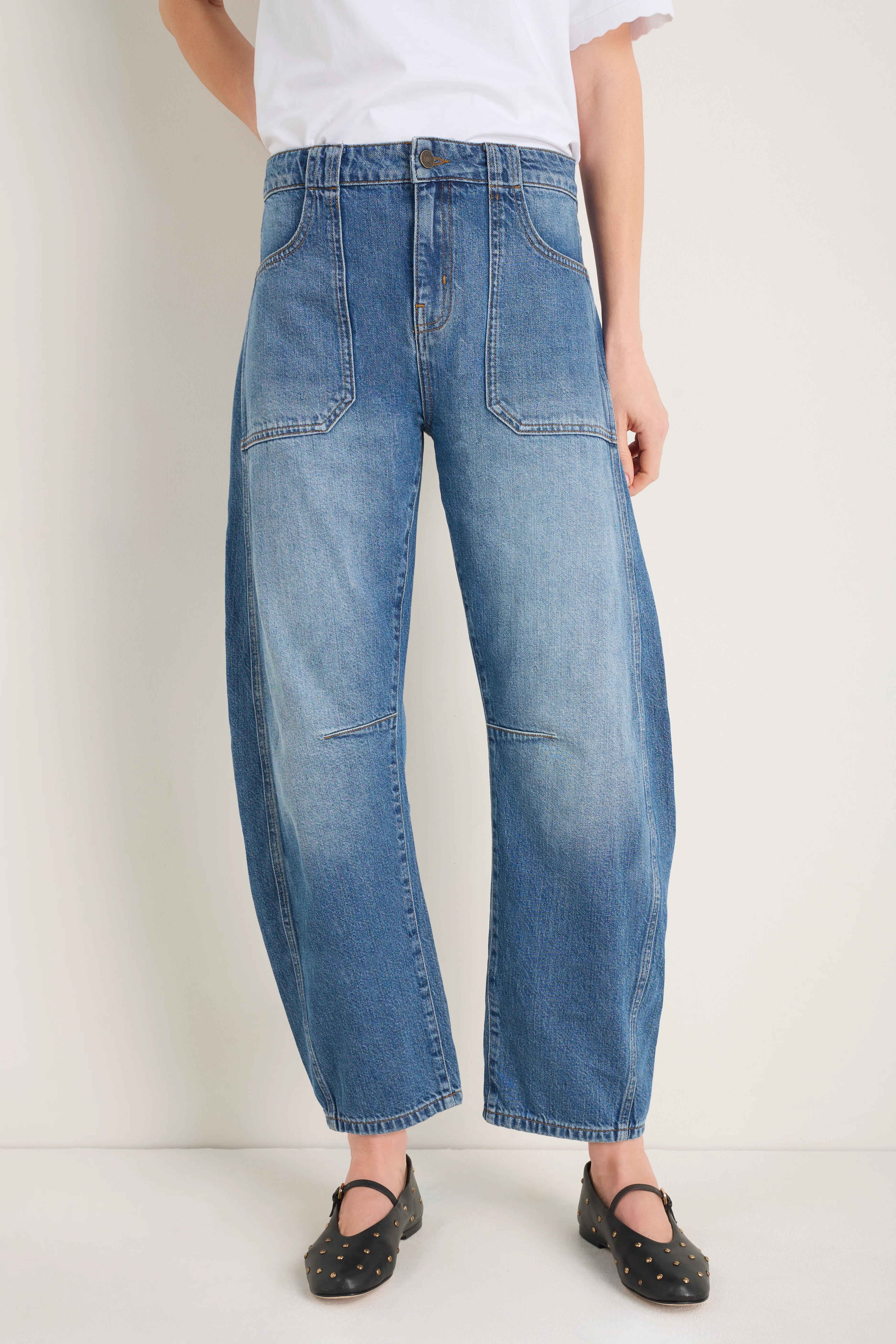 Amelia Carpenter Pocket Horseshoe Jean - Mid Wash - Image 3