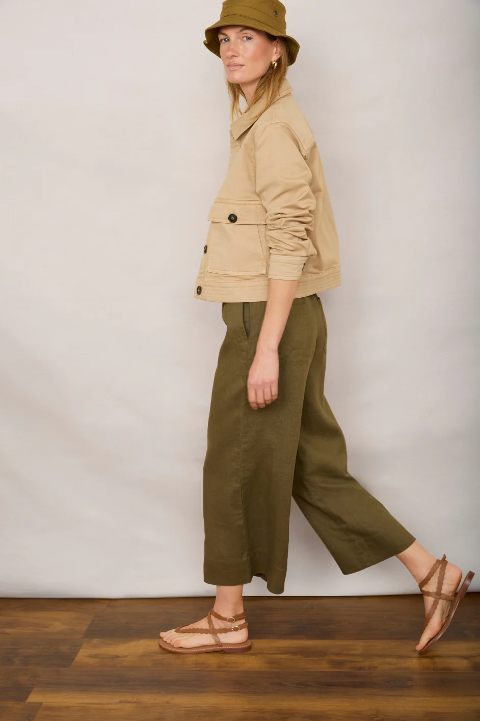 Angeline Linen Cropped Trouser - Khaki - Image 3