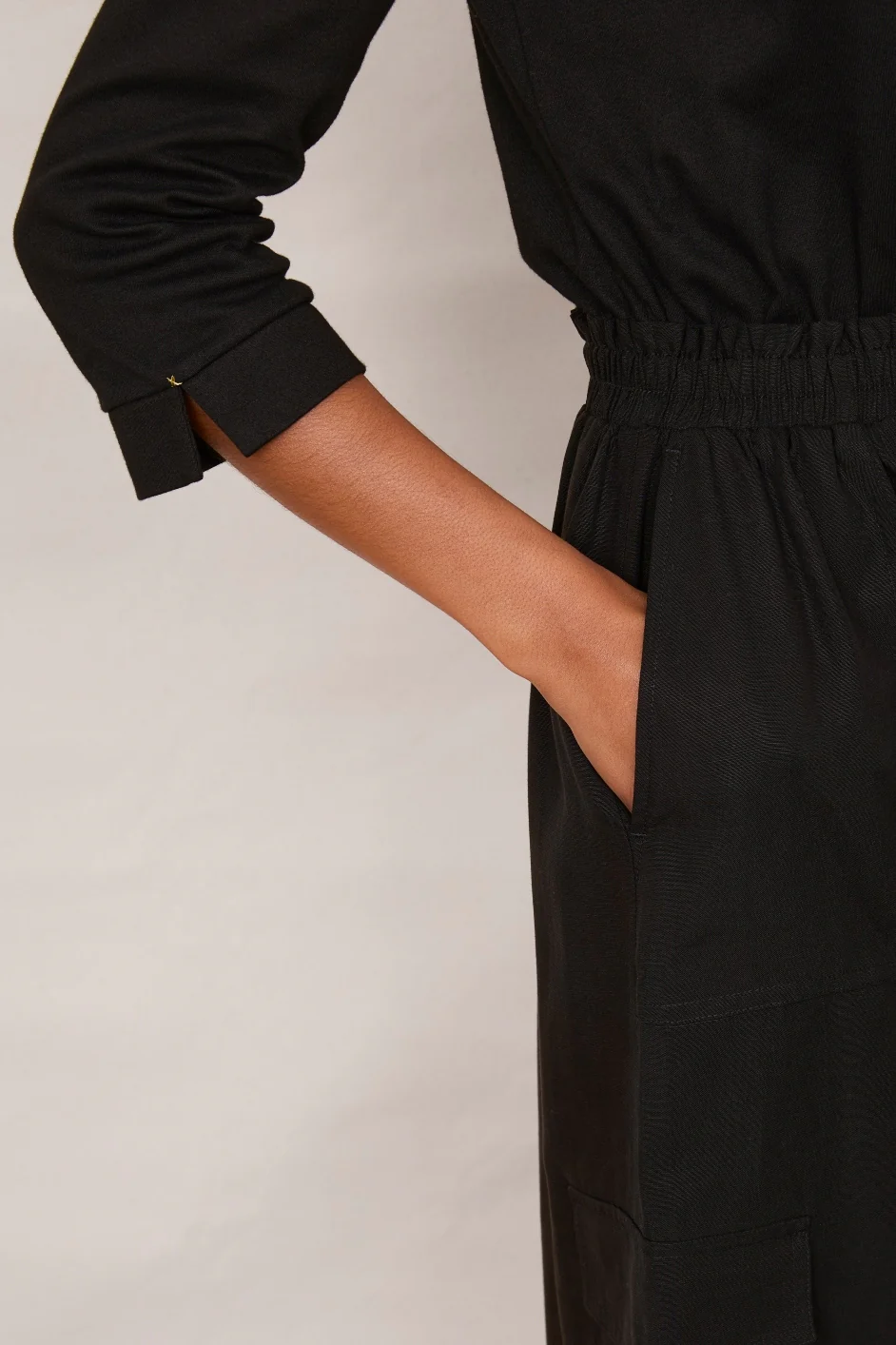 Aniyah Jersey Woven Mix Dress - Black - Image 4