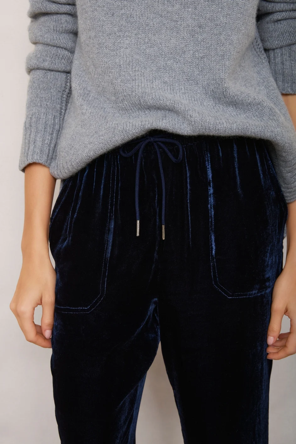 Aniyah Silk Velvet Trouser - Midnight - Image 3