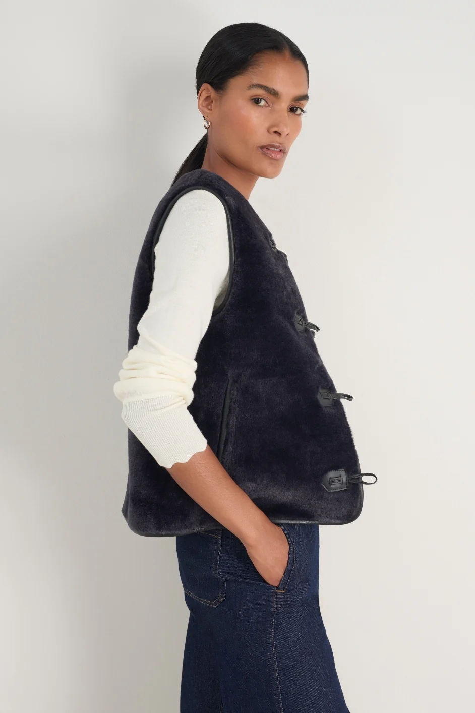 Carina Duffle Gilet - Midnight - Image 8