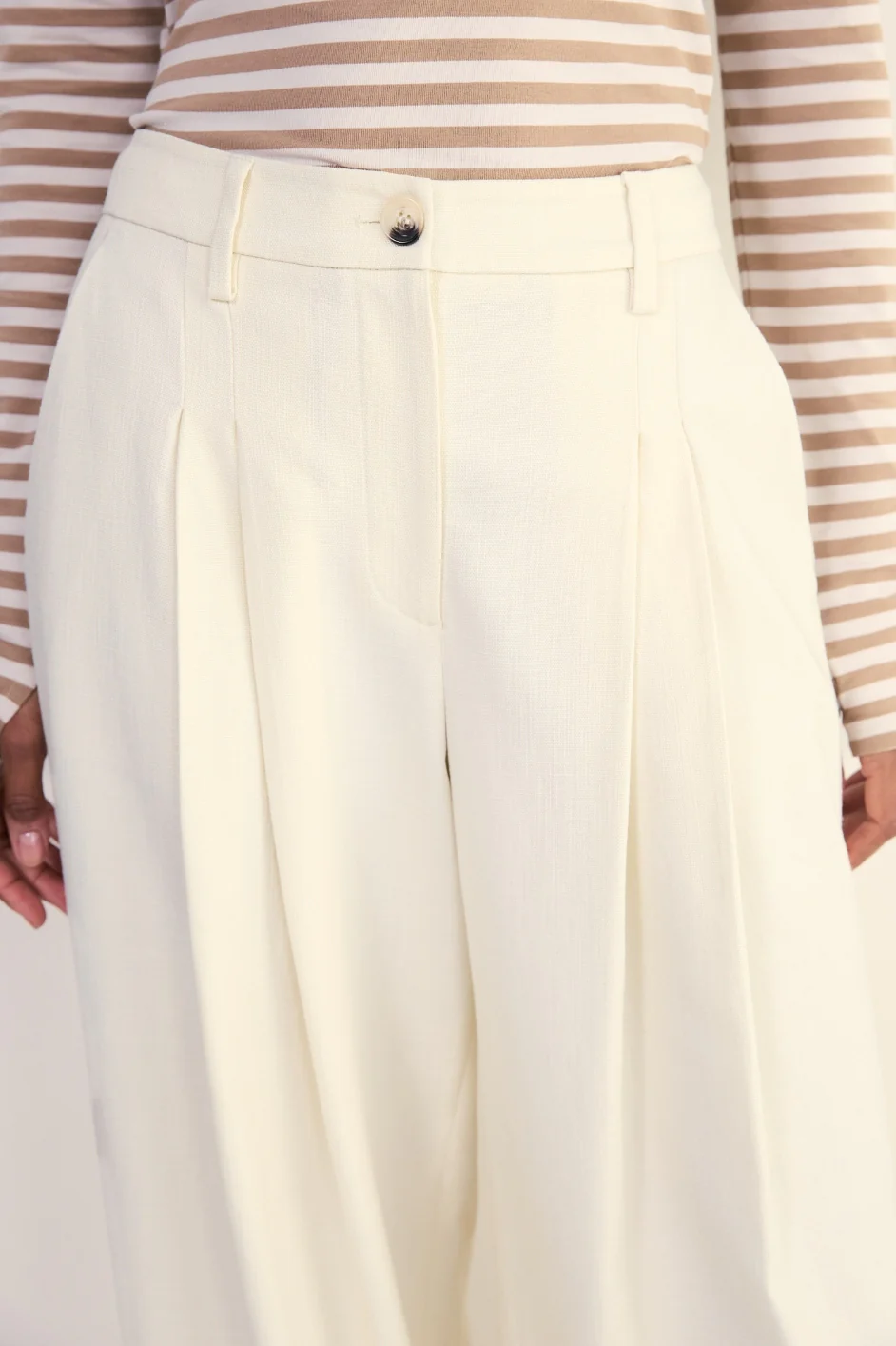 Cath x WYSE Audrey Pleat Front Trouser - Cream - Image 3