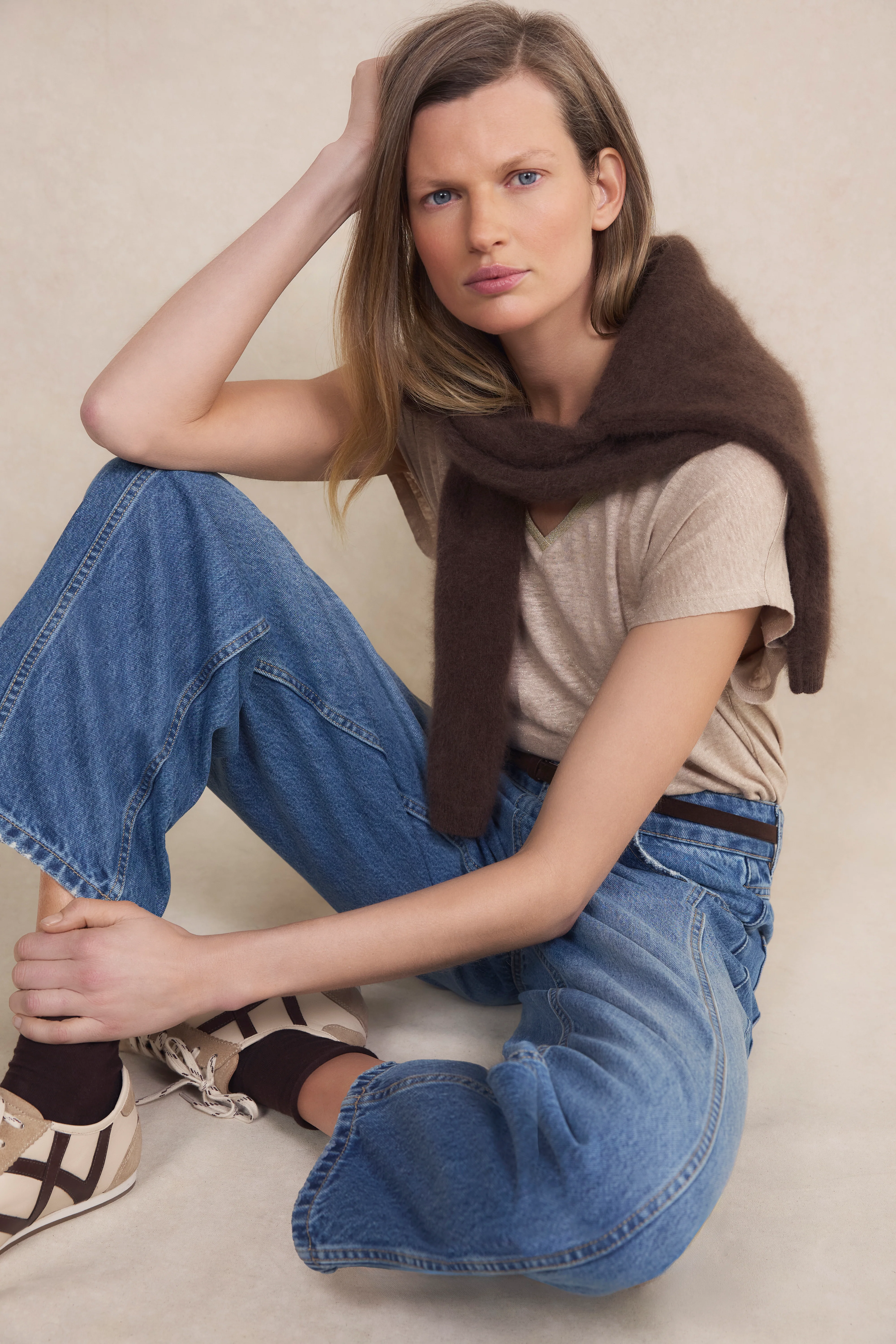 Chiara Linen V Neck Tee - Oat Shimmer - Image 3