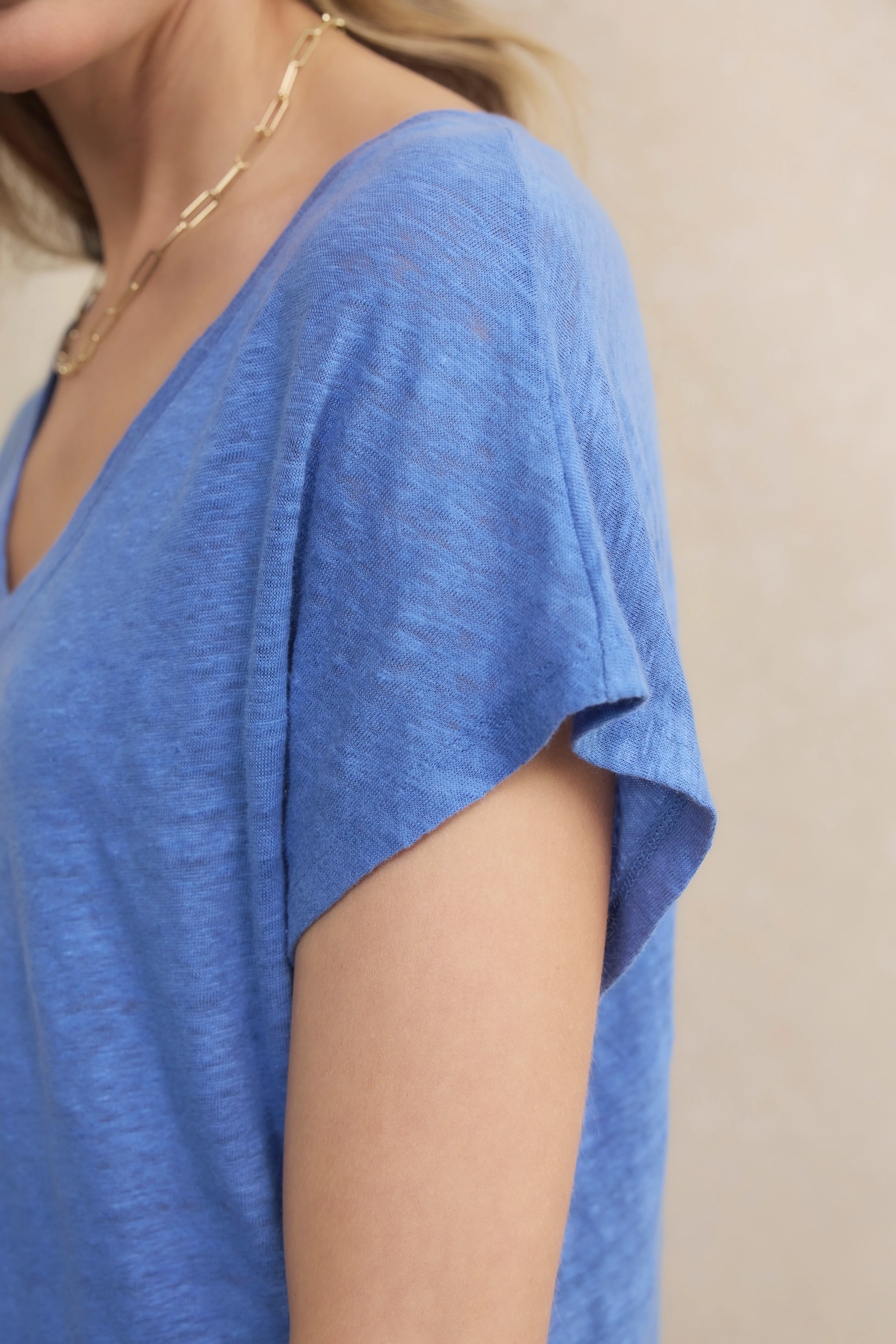 Chiara Linen V Neck Tee - Riviera Blue - Image 2