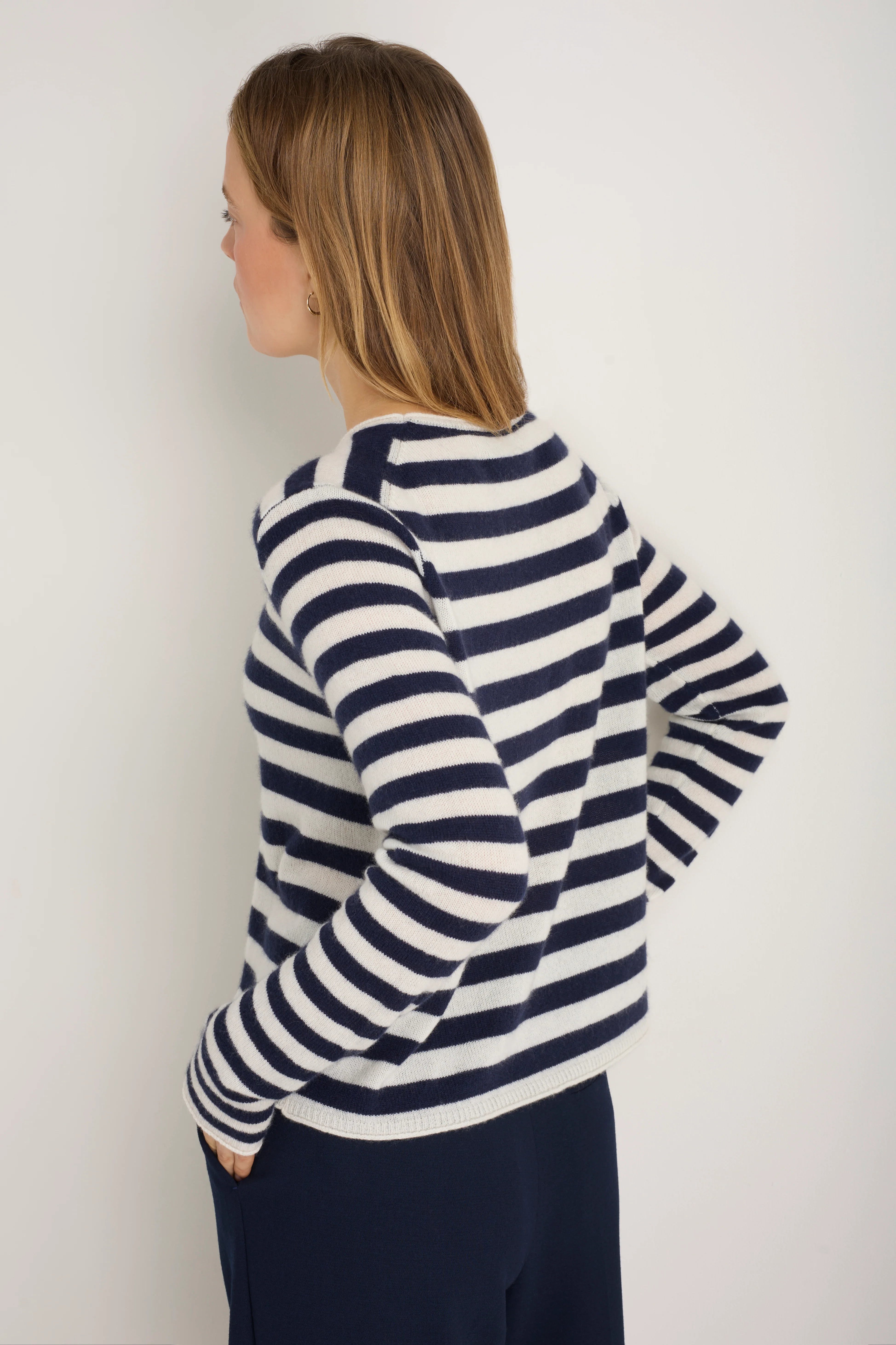 Chrissie Cashmere Jumper - Ecru/Midnight Stripe - Image 3