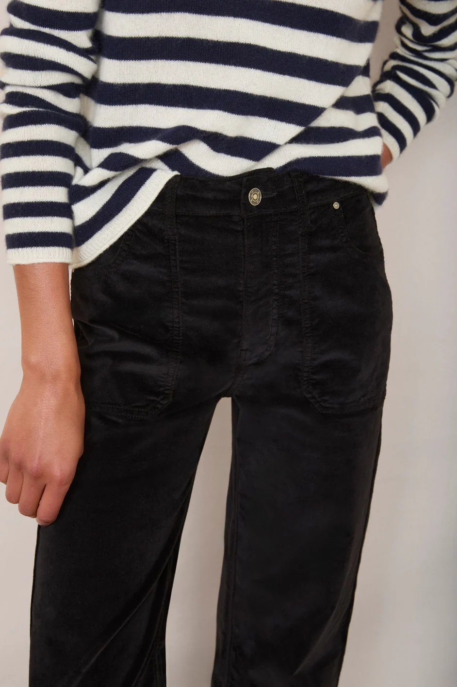 Flossie Carpenter Flare Velvet Trouser - Black - Image 3