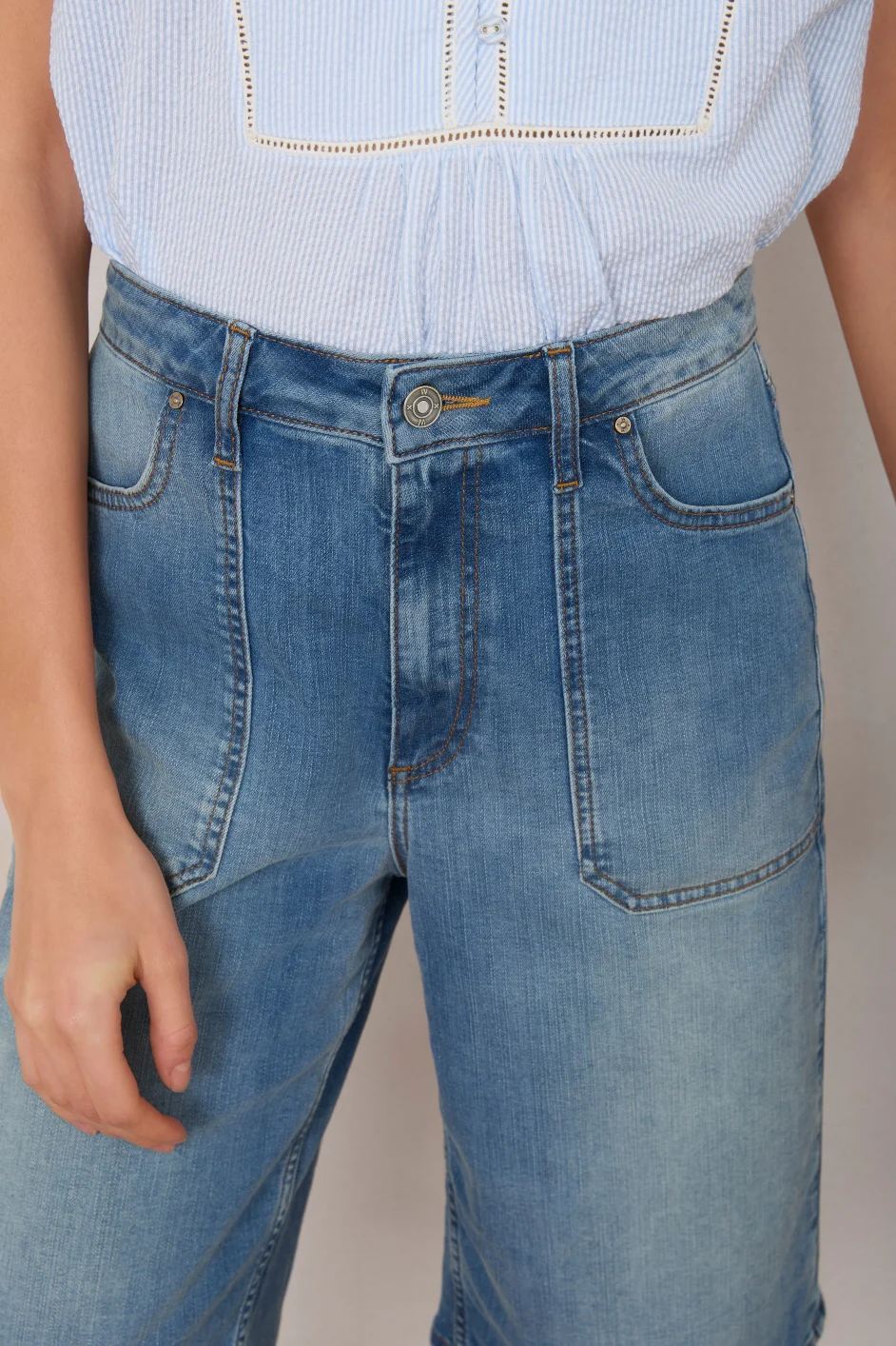 Flossie Culotte Short - Mid Wash - Image 6