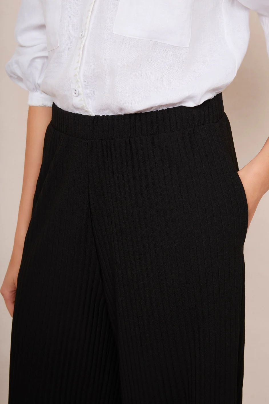 Ingrid Plisse Trouser - Black - Image 3