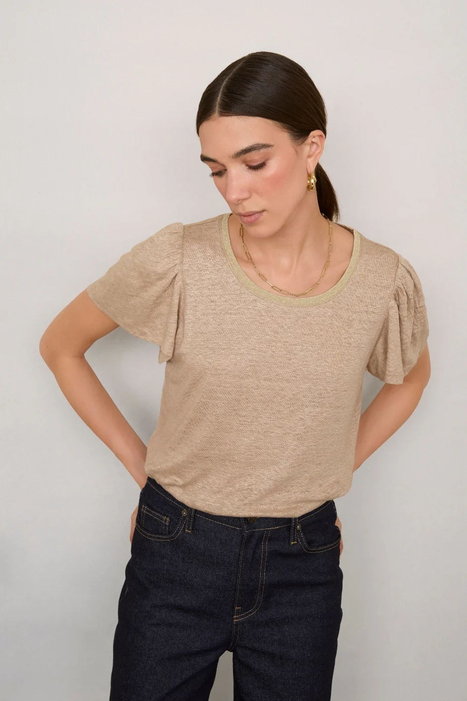Lily Linen Round Neck Shimmer Tee Shirt - Oat/Gold - Image 5