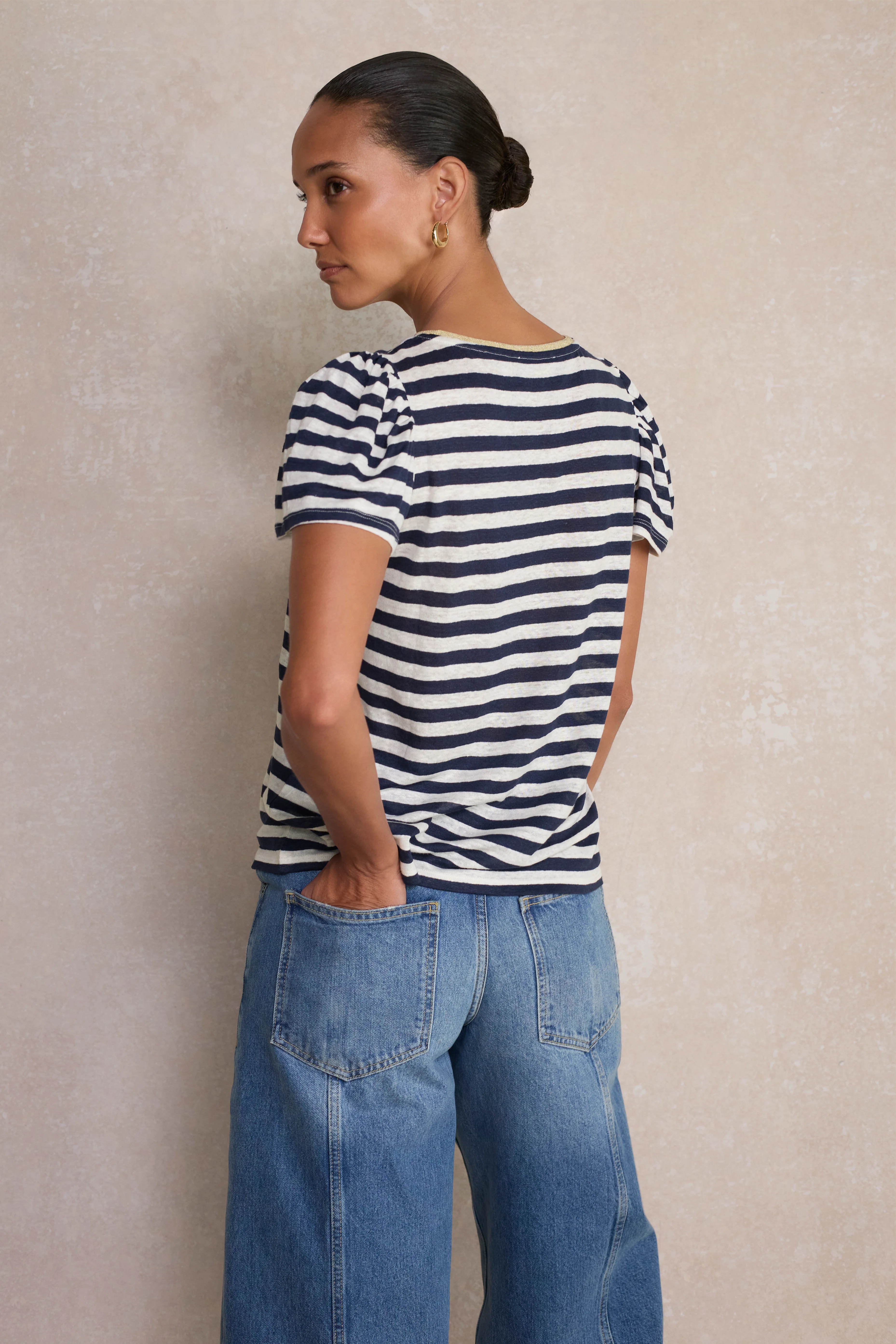 Lily Linen V-Neck Tee - Midnight/Ivory Stripe - Image 3