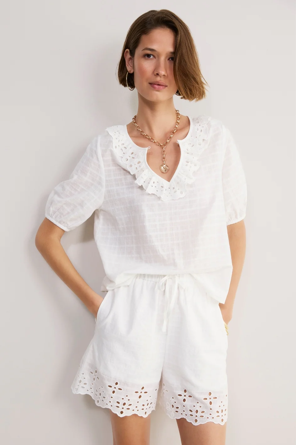 Lucie Broderie Short - White - Image 3