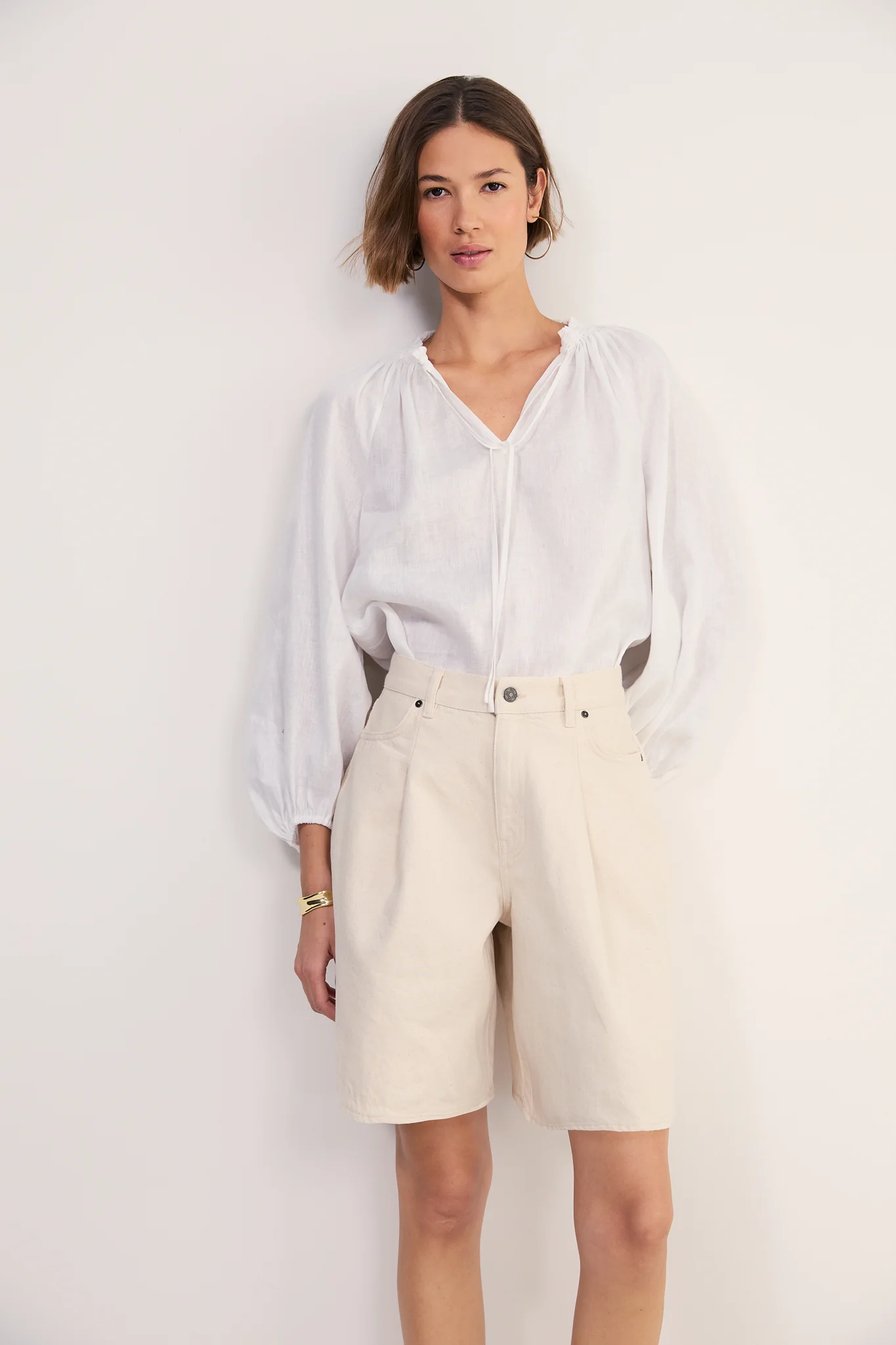 Lula Pleat Front Denim Long Short - Ecru - Image 2