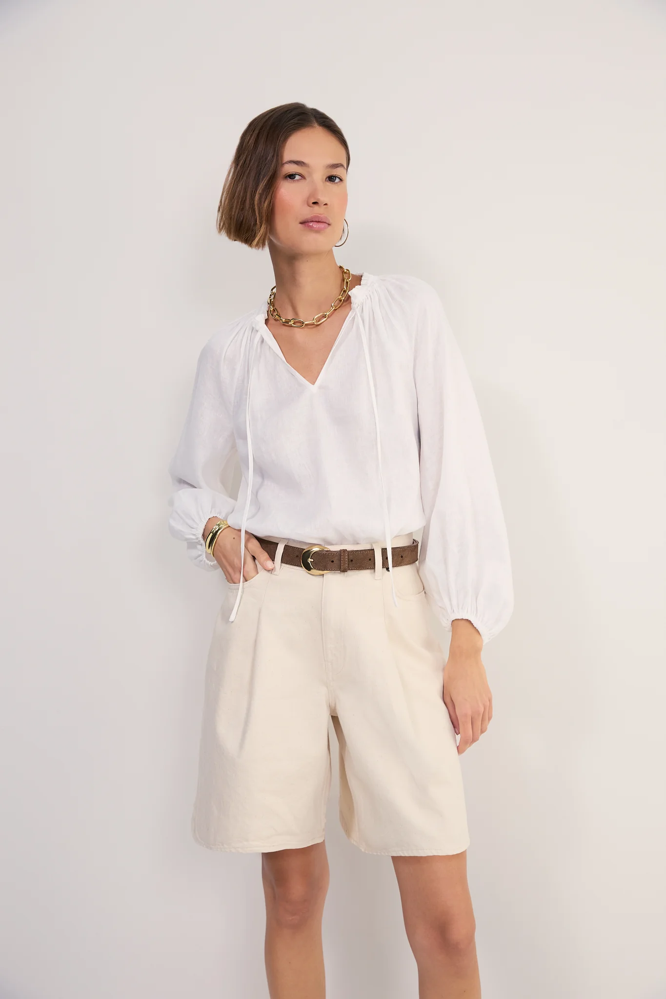 Lula Pleat Front Denim Long Short - Ecru - Image 4