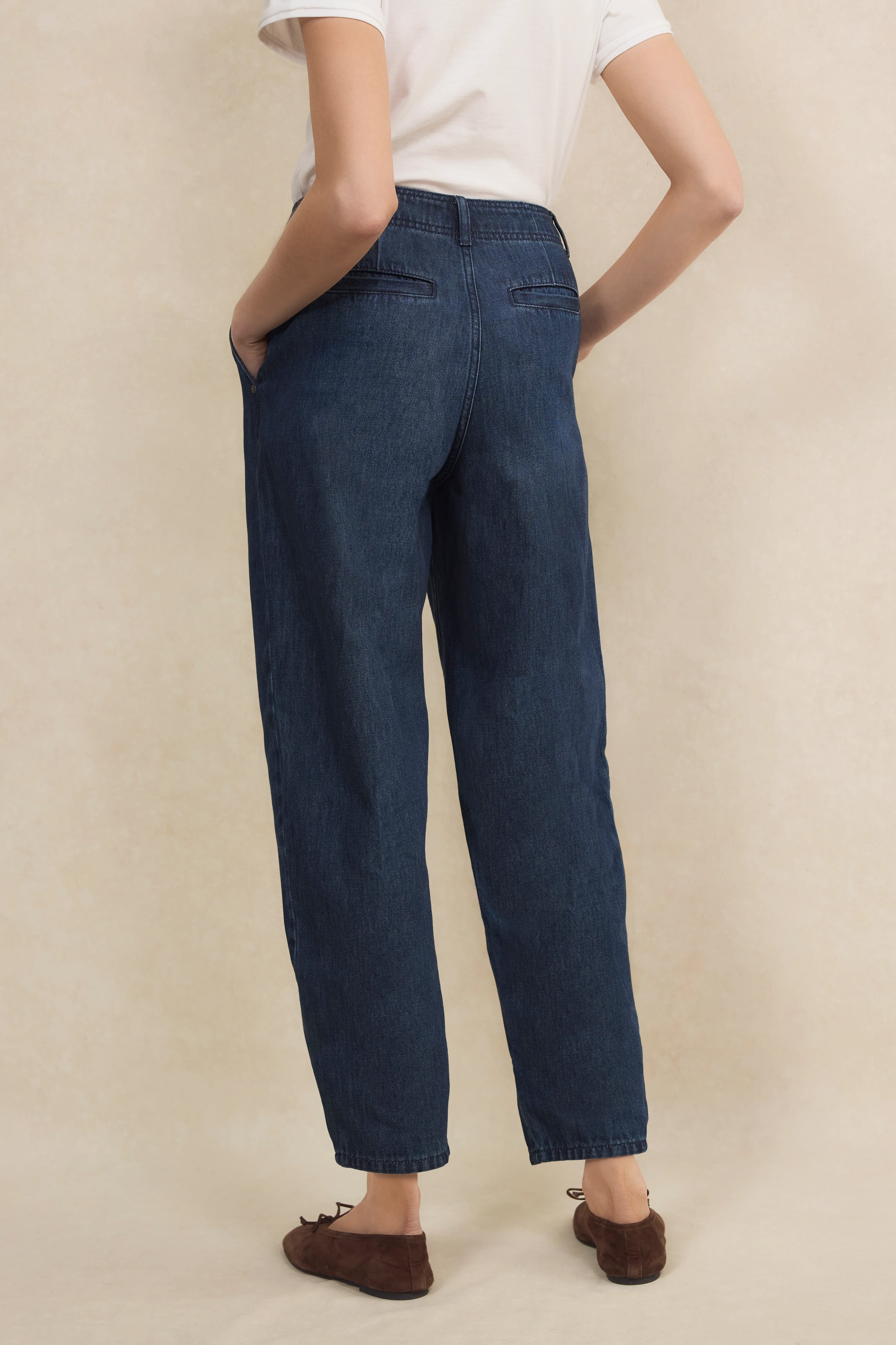 Macy Pleat Front Tapered Jean - Rinse Wash - Image 3