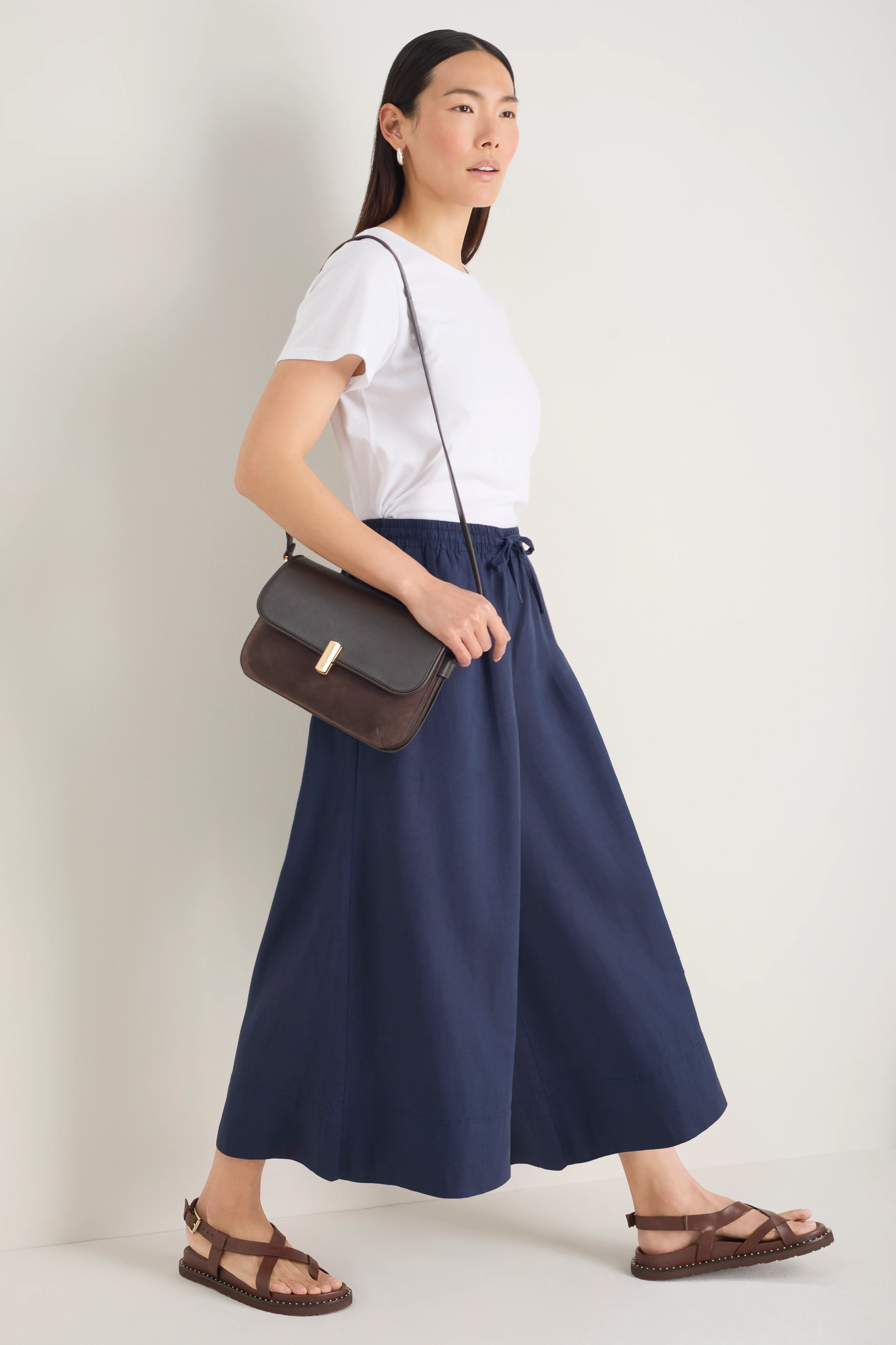 Romy Pull On Linen Culotte - Midnight - Image 5