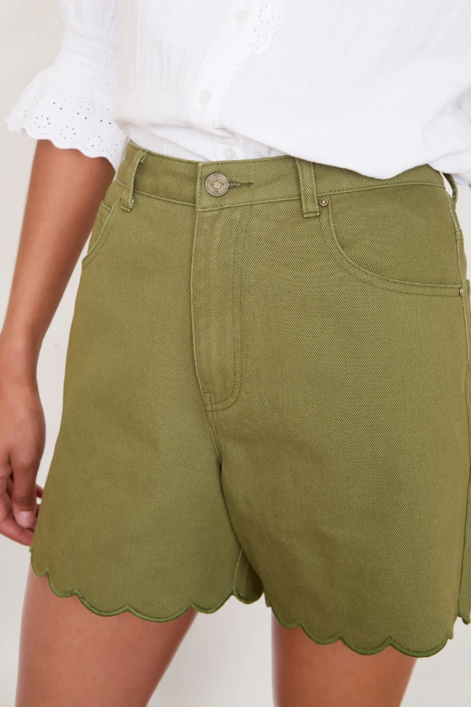 Ruby Scallop Short - Khaki - Image 4