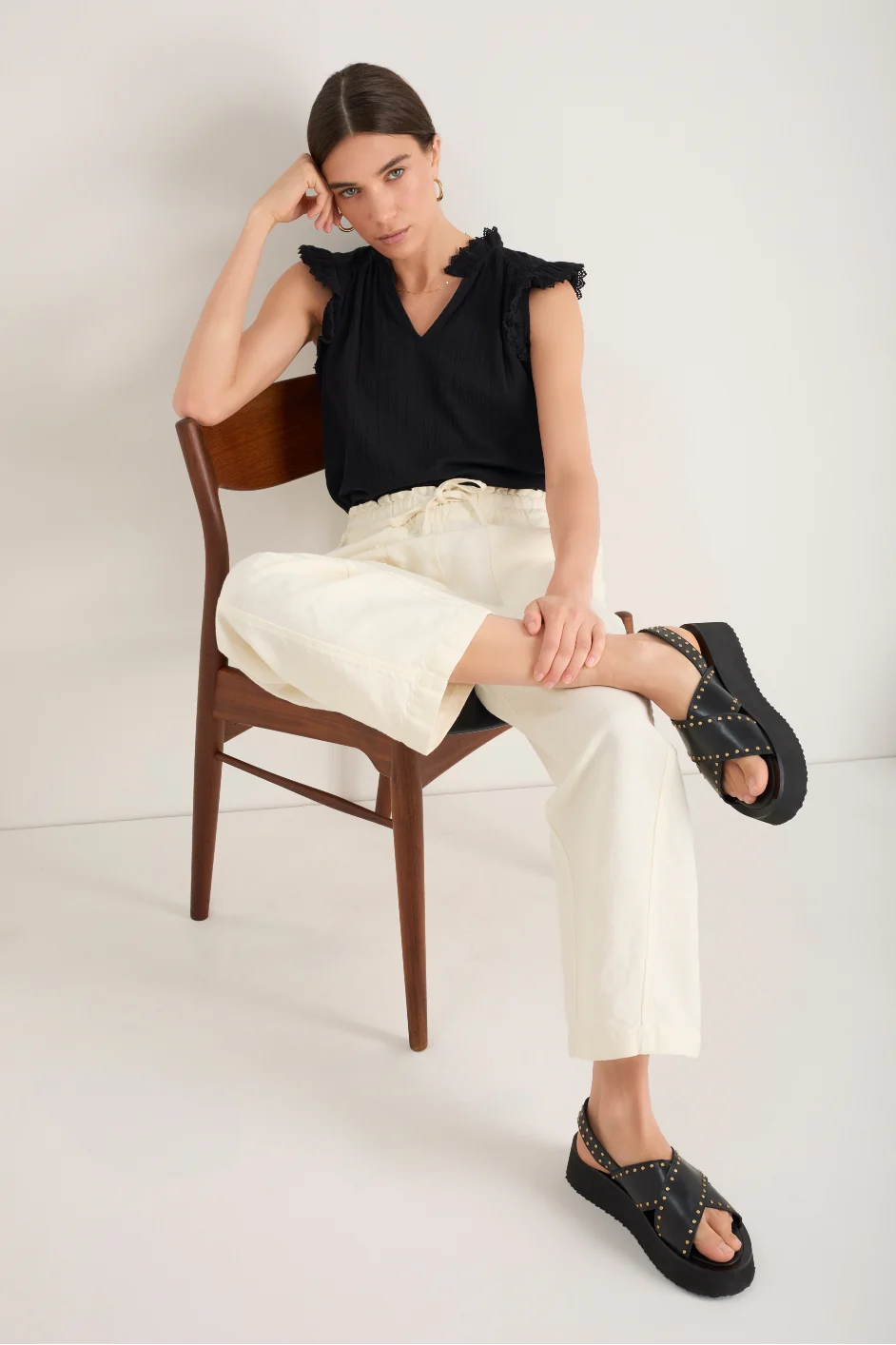 Sadie Barrel Leg Trouser - Ivory - Image 3